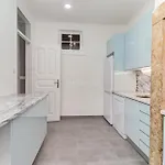 Quarto Aconchegante Com Janela E Vista Para Cidade Homestay *