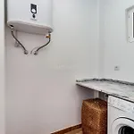 Quarto Aconchegante Com Janela E Vista Para Cidade Privatunterkunft Lissabon