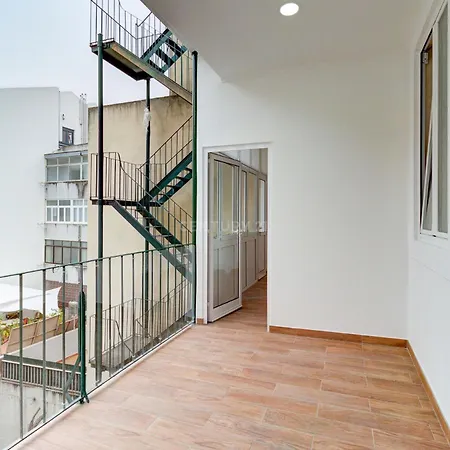 Quarto Aconchegante Com Janela E Vista Para Cidade Quarto em Acomodações Particulares *