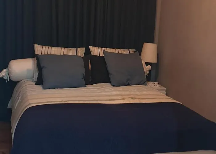 Quarto Aconchegante Com Janela E Vista Para Cidade ホームステイ リスボン