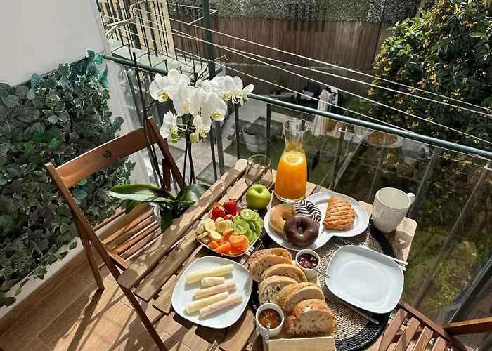 Quarto Aconchegante Com Janela E Vista Para Cidade ホームステイ リスボン