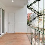 Quarto Aconchegante Com Janela E Vista Para Cidade Kwatera prywatna