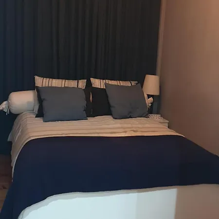 Quarto Aconchegante Com Janela E Vista Para Cidade Kwatera prywatna Lizbona